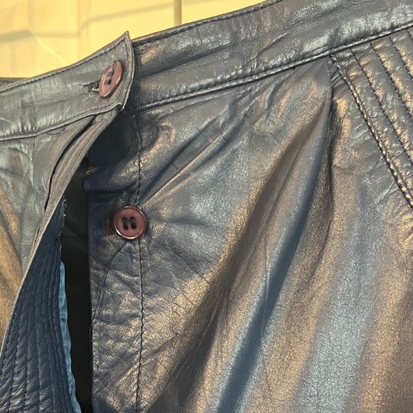 MADE IN CANADA Vintage Navy Blue Leather Pencil Skirt - Picture 4 of 6